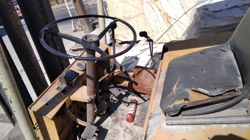 Imagem 4 de 5 de Empilhadeira - Yale - G83p050 - 2.500 Kgs