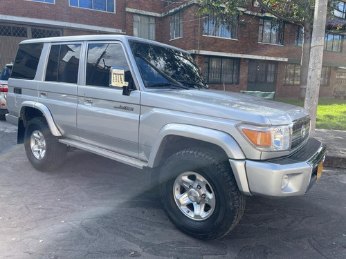 Land Cruiser Blindado