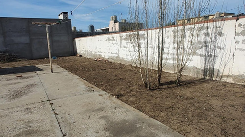 Venta Casa 4 Amb, 670m2, BÂș 26 De Junio, Caleta Olivia