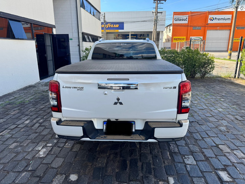 Mitsubishi L200 2.4 Triton Sport Hpe S Cab. Dupla 4x4 Aut. 4p