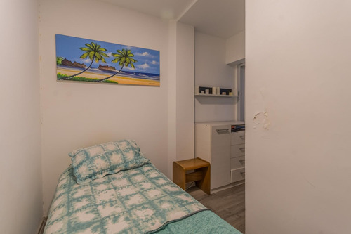 Venta P.h. 4 Ambientes, Con Patio, Quincho Y Terraza Propia. Barrio Flores. A Nuevo !!!