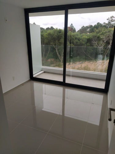 Imagen 8 de 24 de Apartamento En Venta De 2 Dormitorios C/ Cochera En Playa Mansa