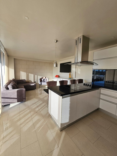Moderno Apartamento En Punta Pacifico