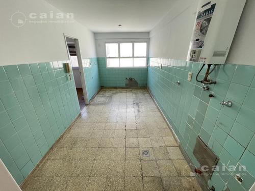 Imagen 18 de 24 de Depto. De 4 Amb. Con Dependencia - Balcón Terraza Al Frente - Or. Este - Almagro, Caba