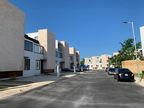Imagen 1 de 28 de Venta De Casa En Paraiso Playa Del Carmen Cerca Del Mar Caribe