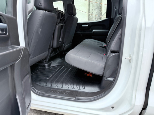 Chevrolet Silverado Wt Doble Cabina 4X2 4.3L V6