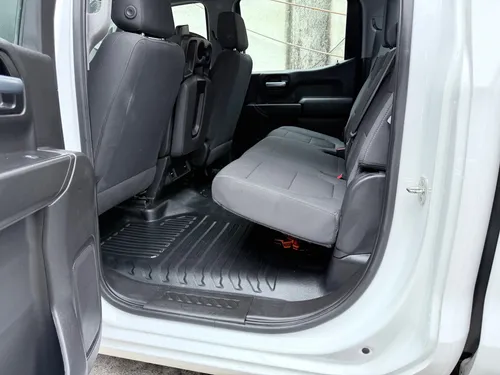 Chevrolet Silverado Wt Doble Cabina 4X2 4.3L V6