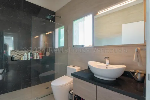 Casa En Venta En Los Naranjos