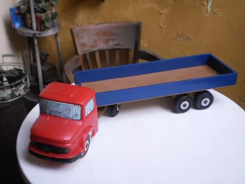 Caminhão Brinquedo Mercedes