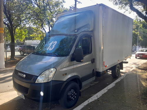 Iveco Daily 35s14 2013 Baú Com Motor Novo Ótimo Estado