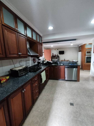 Alquiler Linda Casa Quinta En La Urbanización La Viña
