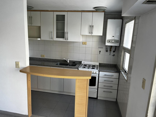 Departamento Monoambiente Excelente Estado - Sarandi