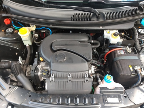 Fiat Grand Siena 2013 1.4 Attractive Flex 4p