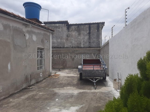Imagen 9 de 10 de Casa En Venta En Urb. Carmen Elina, San Juan De Los Morros. 23-24540