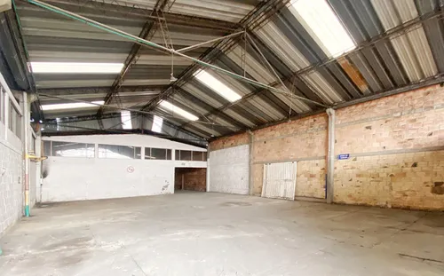 Bodega En Arriendo/venta En La Fraguita. Cod A11750100