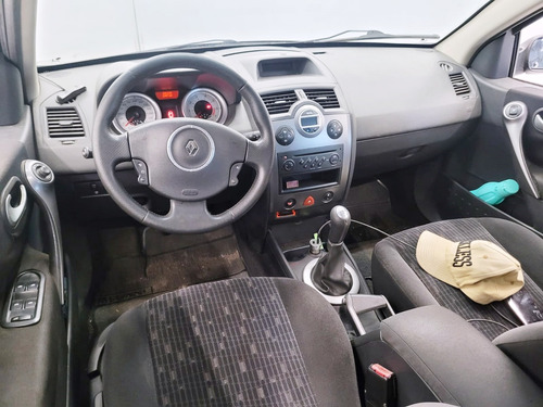 Renault Megane 1.6 DYNAMIQUE GRAND TOUR 16V FLEX 4P MANUAL