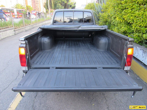 Imagen 23 de 25 de Nissan D21 2.4l