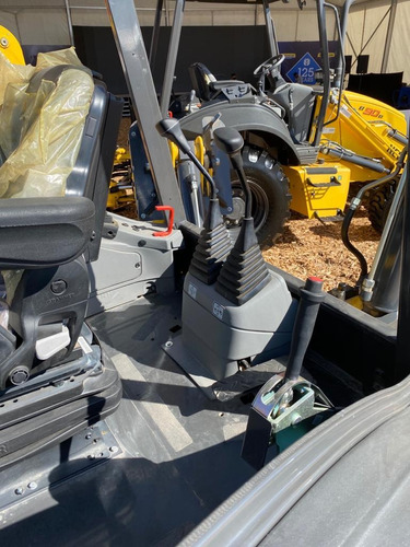 Retroexcavadora Retro New Holland B90c 4wd Extensión Nueva