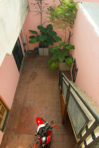 Ph En Venta - 3 Dormitorios 1 Baño - 69mts2 Cubiertos - Lomas Del Mirador