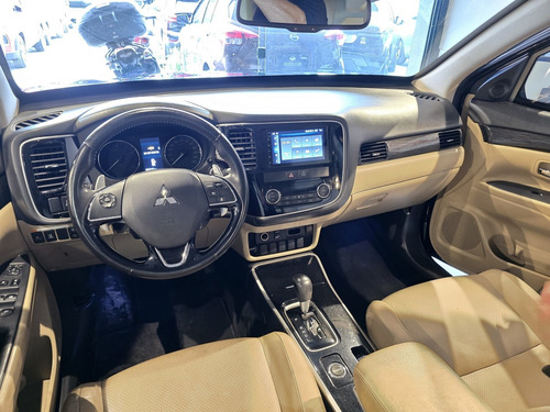 Mitsubishi Outlander 3.0 GT 4X4 V6 24V GASOLINA 4P AUTOMÁTICO