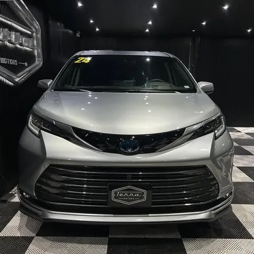 Toyota Sienna 2.5 Hev Platinum