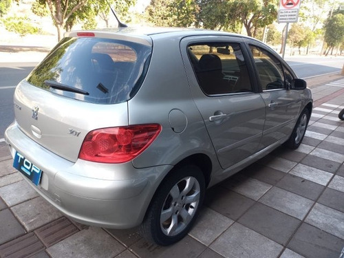 Imagem 4 de 12 de 307 1.6 Presence Pack 16v Flex 4p Manual