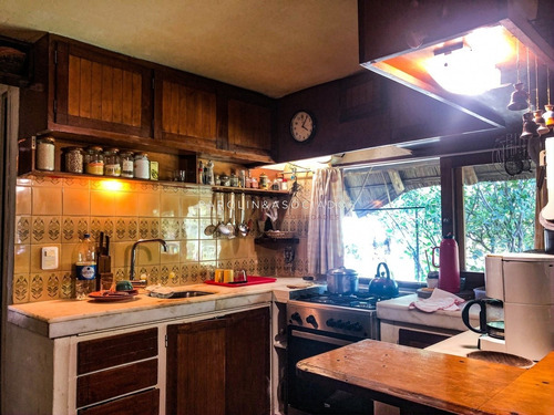 Casa, 2 Dormitorios, 2 Baños, Pinares, Venta Y Alquiler Anual-ref:1340