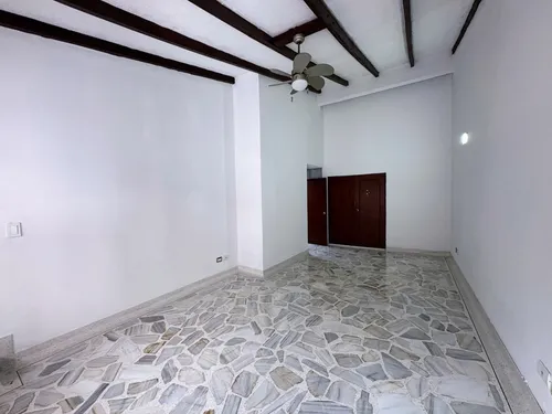 Casa En Venta En Prados Del Norte. Cod V11664
