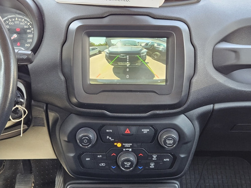 Jeep Renegade RENEGADE SPORT LX 4X2 MT 1.8