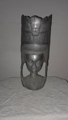 Busto Mujer Africana