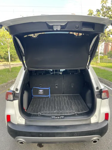 Ford Escape 2.500 Titanium híbrida