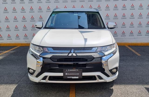 Mitsubishi Outlander 2.4 Se Cvt