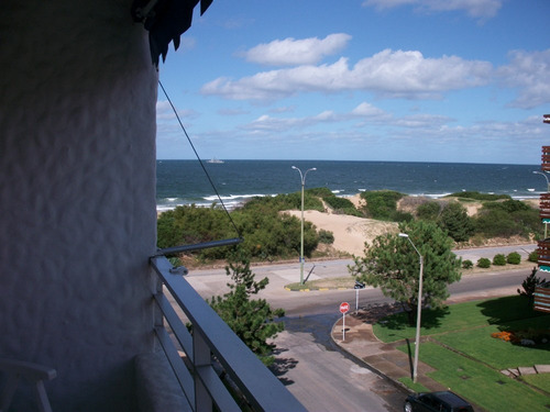 Imagen 3 de 14 de Apartamento En Punta Del Este Frente Al Mar. Pda 15. Mansa