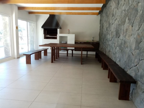 Depto. En Arriendo De 1 Dorm. En Calle Llanquihue P Varas