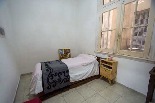 Depto 5 Amb. En Venta En Balvanera C/terraza