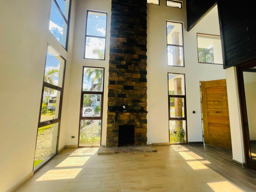 Se Vende Villa En Jarabacoa Republica Dominicana