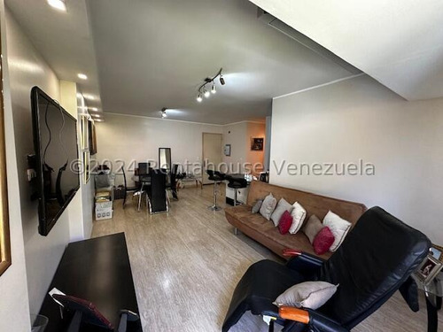 Vendo Apartamento En Lomas Del Sol Sm#24-20228