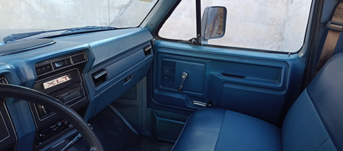 Ford F-100 Xlt
