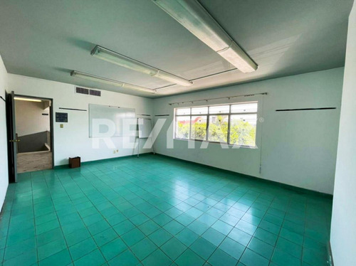 Imagen 9 de 15 de Consultorios En Renta En El Centro - (2)