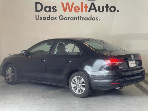 Imagen 5 de 13 de Volkswagen Jetta 2.5 Comfortline Tiptronic At 2016
