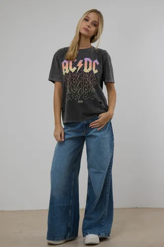 Remeron Algodón Lavada Con Roturas Estampa Acdc Scombro