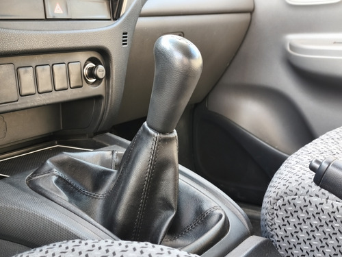Mitsubishi L200 L200 D/C 2.4 KATANA CR 4X2 LLANTAS/CROMADO