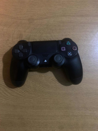 Imagen 4 de 10 de Play Station 4, 500gb, 2 Joystick + Fifa 21 + 10 Juegos
