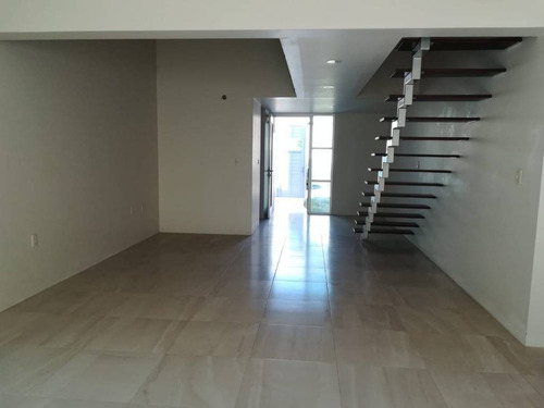 Imagen 4 de 22 de Casa En Venta, Col. Paraiso, Coatzacoalcos, Ver.