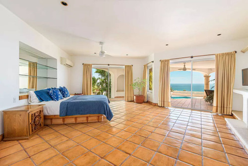 Casa De Lujo Con Jardín, Terraza, Pergola Y Alberca Privada,