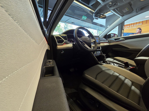 Volkswagen Taos 1.4 Tsi Highline At