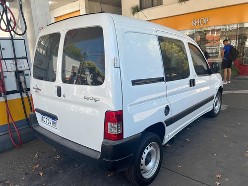 Imagen 13 de 15 de Citroën Berlingo 2018 1.6 Hdi 92 Bussines Mixto