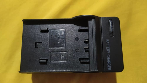 Imagen 6 de 7 de Cargador Batería Cámara Sony Para Carro Y Casa Np-h50-70-100