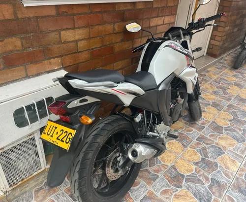 Fz 150 Modelo 2023 Llantas Y Kit De Arrastre Nuevo