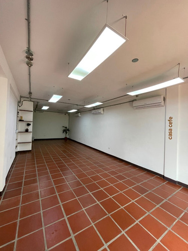 Imagen 11 de 13 de En Alquiler Oficina De 13.40m2 En Santa Ana